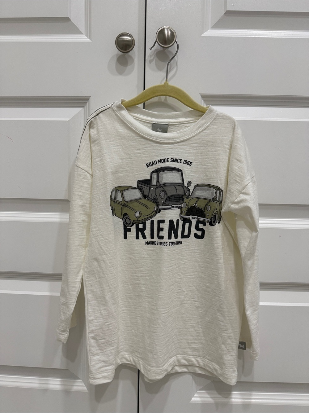 NWOT Graphic Long-Sleeve T-Shirt